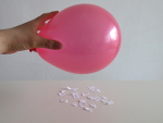 houd de ballon vlak boven de snippers