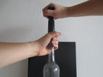 pomp met de vacuümpomp lucht uit de fles